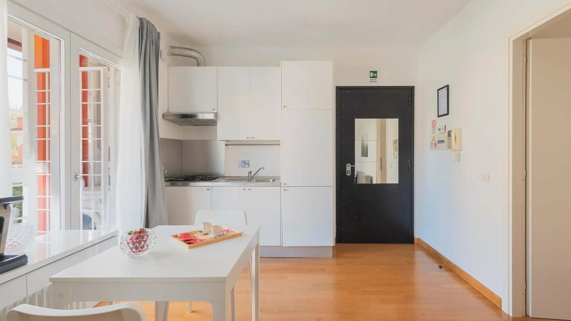 Loverhome Apartment 3 Róma 0*,  Olaszország