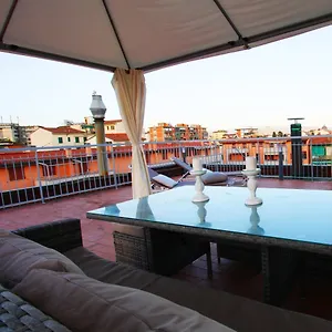 Alice House With Amazing Terrace Appartamento Firenze