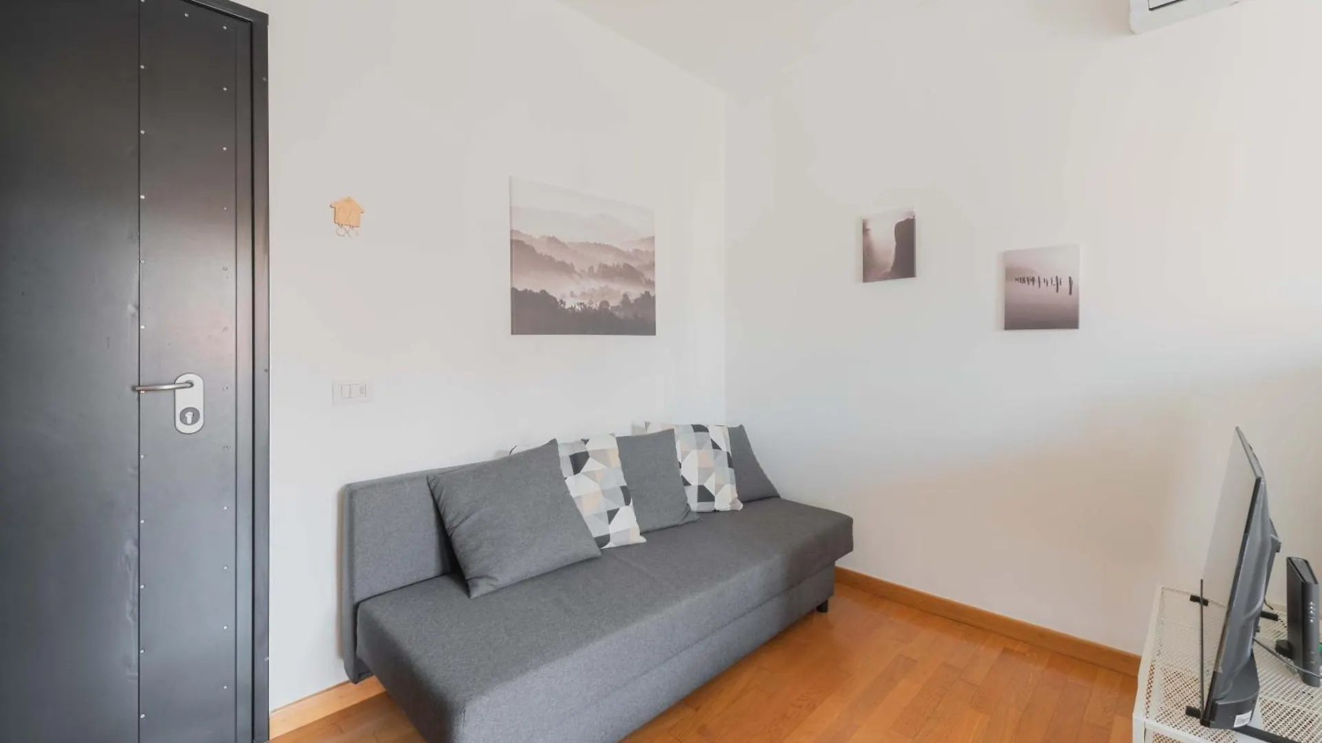 Loverhome Apartment 3 Roma 0*,  Italia